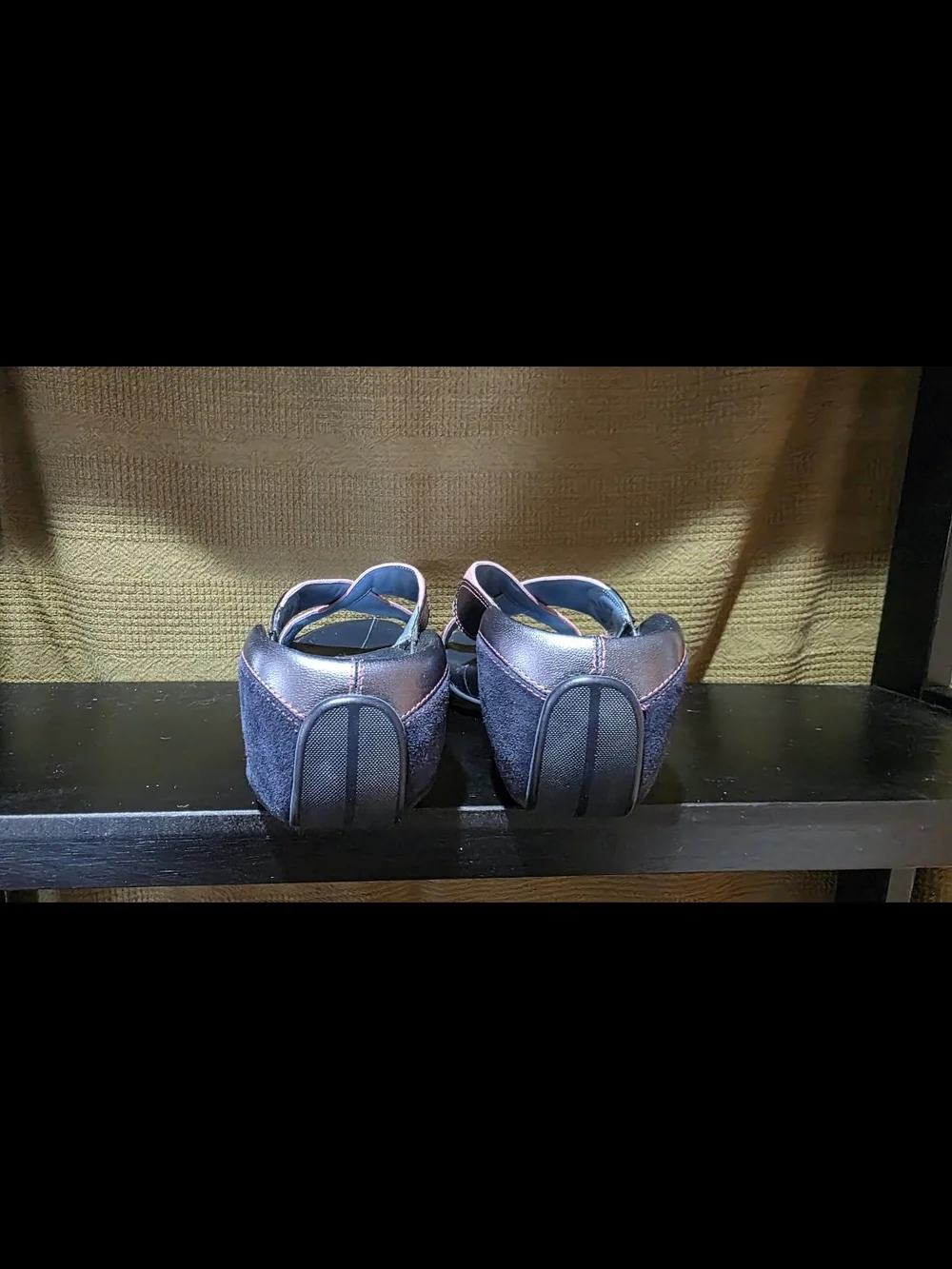 Earth Pink Cross-Strap Women's Sandals